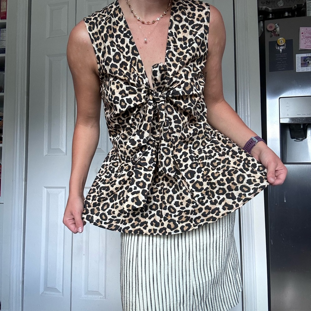 Leopard Print Sleeveless Top